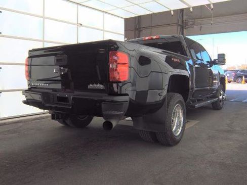 Used 2018 Chevrolet Silverado 3500 High Country w/ Duramax Plus Package image 6