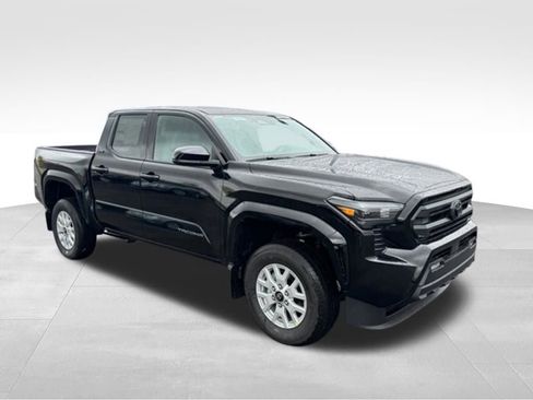 Used 2025 Toyota Tacoma SR5 AWD/4WD image 8