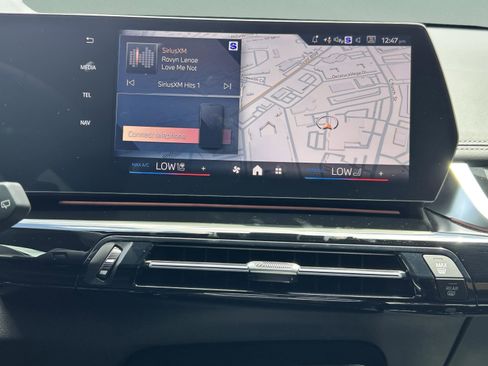 Used 2025 BMW X1 xDrive28i w/ Technology Package image 16