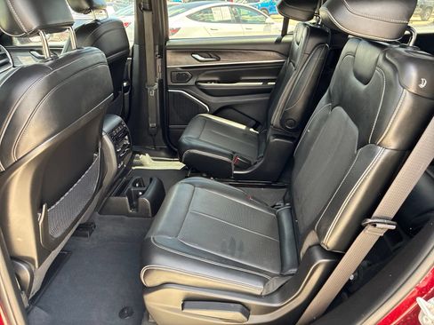 Used 2023 Jeep Grand Cherokee L Overland AWD/4WD image 11