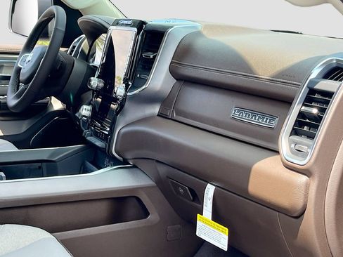 Used 2025 RAM 1500 Laramie AWD/4WD image 29