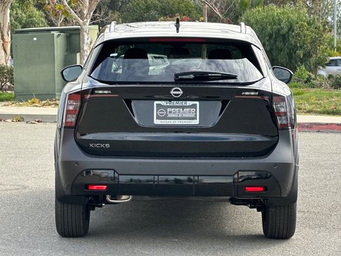 New 2026 Nissan Kicks SV w/ SV Premium Package image 5