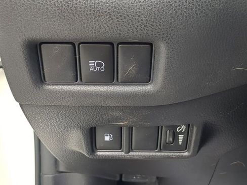 Used 2021 Toyota C-HR LE image 20