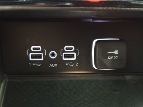 Used 2024 Jeep Grand Cherokee L Limited w/ Luxury Tech Group II image 21