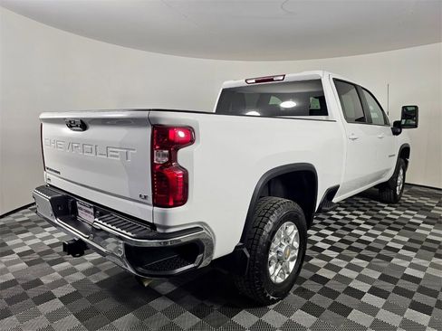 Used 2023 Chevrolet Silverado 3500 LT w/ Convenience Package image 8
