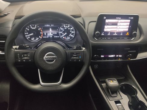 Used 2021 Nissan Rogue SV FWD image 22