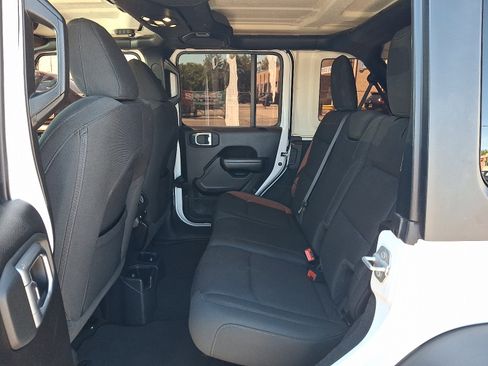 Certified 2022 Jeep Wrangler Unlimited Sport AWD/4WD image 11