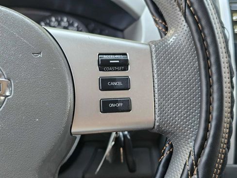 Used 2014 Nissan Frontier SV image 18