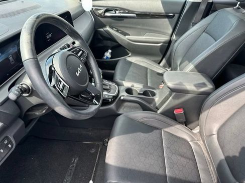 Used 2025 Kia Seltos EX w/ EX Sunroof Package AWD/4WD image 13