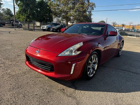 Used 2013 Nissan 370Z Coupe RWD image 1