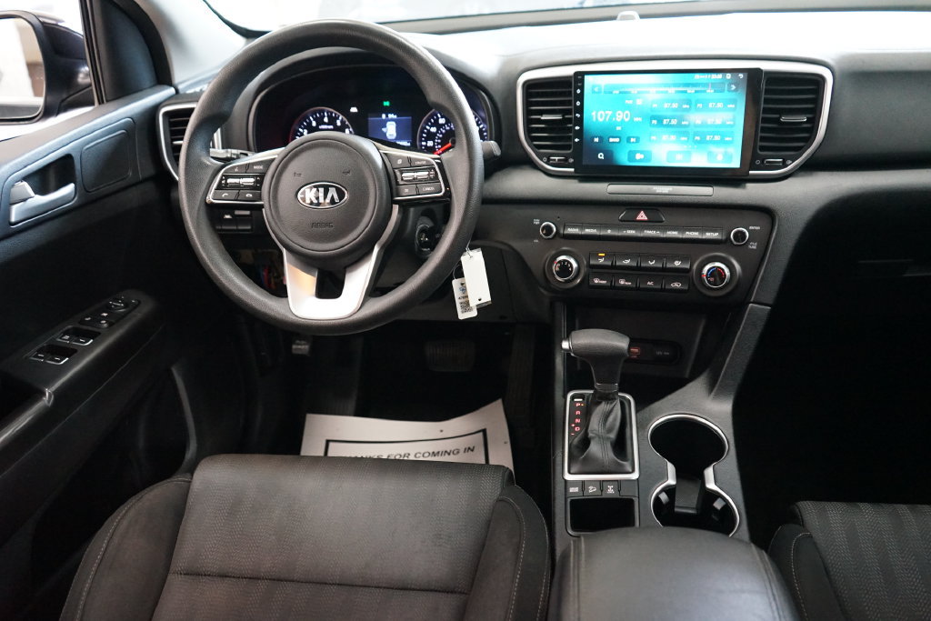 Used 2020 Kia Sportage LX AWD/4WD image 9
