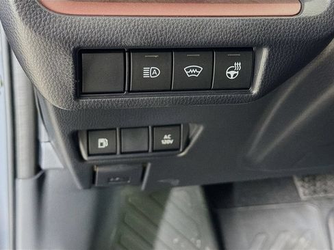 New 2026 Toyota Prius Plug-In Hybrid FWD image 10