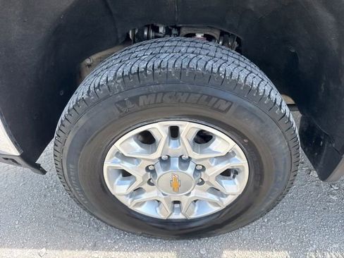Used 2024 Chevrolet Silverado 2500 LTZ w/ LTZ Convenience Package AWD/4WD image 34