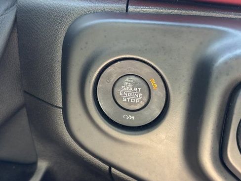 Used 2021 Jeep Wrangler Unlimited Rubicon AWD/4WD image 31
