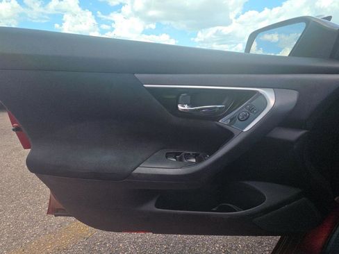 Used 2014 Nissan Altima 2.5 SV FWD image 10