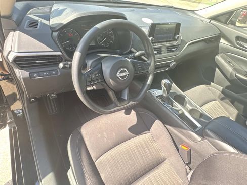 Used 2024 Nissan Altima 2.5 S image 17