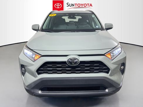 Used 2021 Toyota RAV4 XLE FWD image 10
