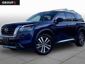 Used 2024 Nissan Pathfinder Platinum FWD video 1