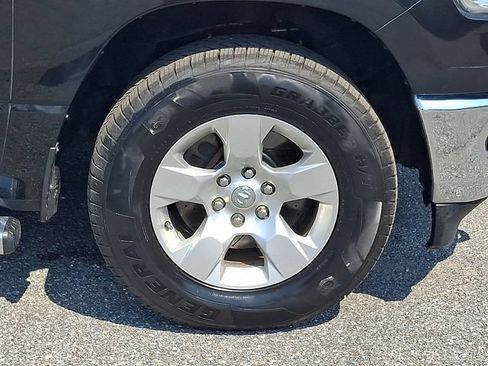 Used 2019 RAM 1500 Big Horn AWD/4WD image 8