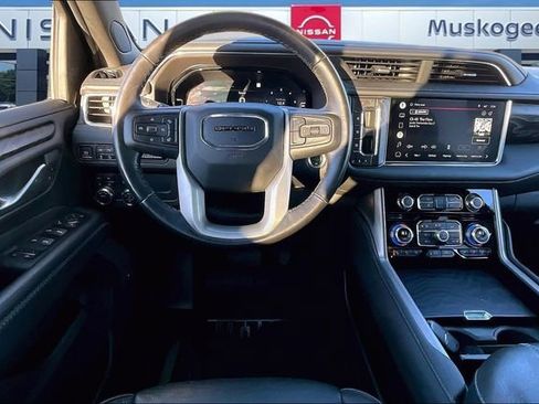 Used 2022 GMC Yukon Denali image 8
