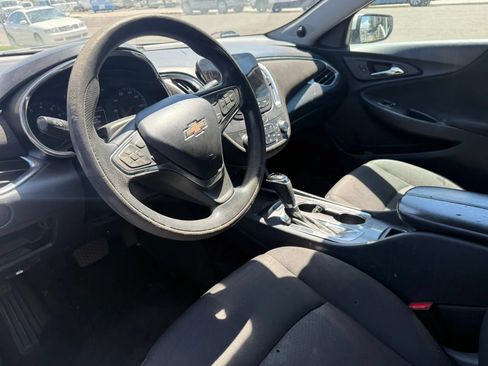 Used 2020 Chevrolet Malibu LT FWD image 5