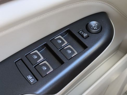 Used 2016 Cadillac SRX Premium FWD image 20