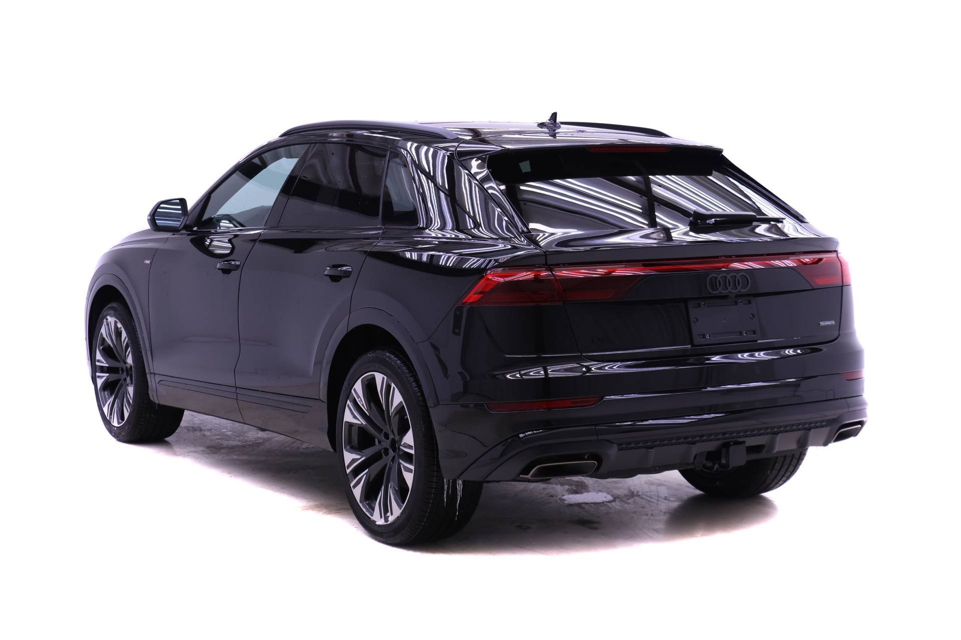 Certified 2026 Audi Q8 Premium Plus w/ Premium Plus Package AWD/4WD image 5