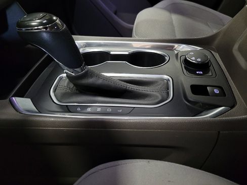 Used 2020 Chevrolet Traverse LT AWD/4WD image 26