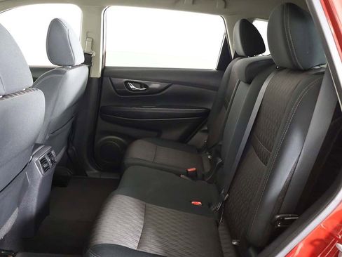 Used 2018 Nissan Rogue SV w/ Sun & Sound Touring Package image 36