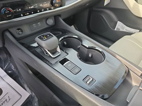 New 2026 Nissan Rogue SV image 27