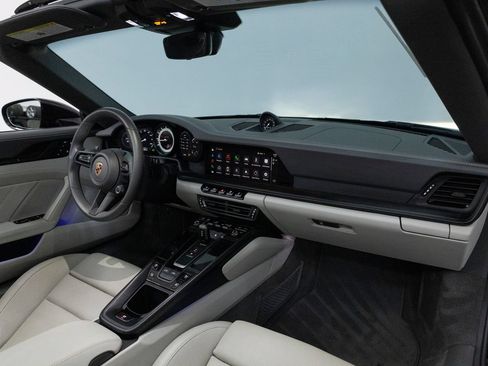 Certified 2024 Porsche 911 Targa 4 GTS AWD/4WD image 35