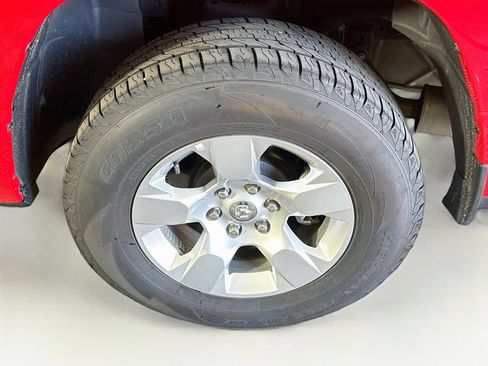 Used 2020 RAM 1500 Big Horn RWD image 11