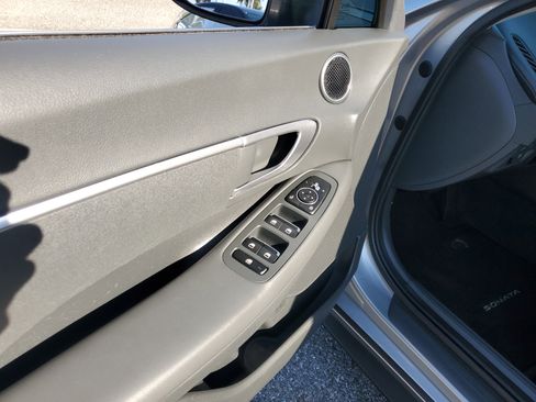 Used 2022 Hyundai Sonata SE image 13