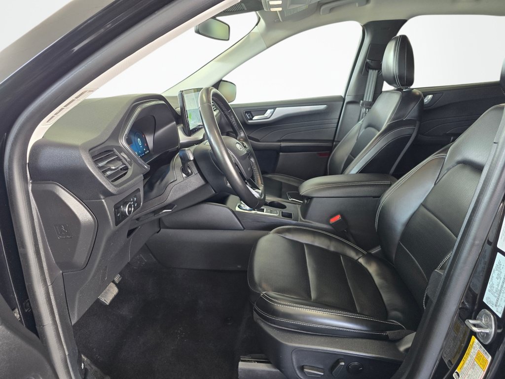 Used 2024 Ford Escape Platinum AWD/4WD image 18