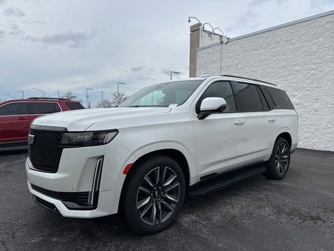 Used 2021 Cadillac Escalade Sport w/ Driver Assist Tech Package AWD/4WD image 3