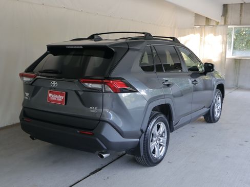 Used 2023 Toyota RAV4 XLE w/ Convenience Package AWD/4WD image 7