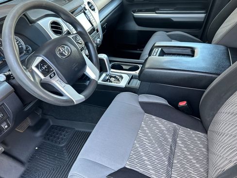 Used 2016 Toyota Tundra SR5 w/ SR5 Upgrade Package RWD image 10