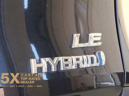 Certified 2024 Toyota Sienna LE image 36