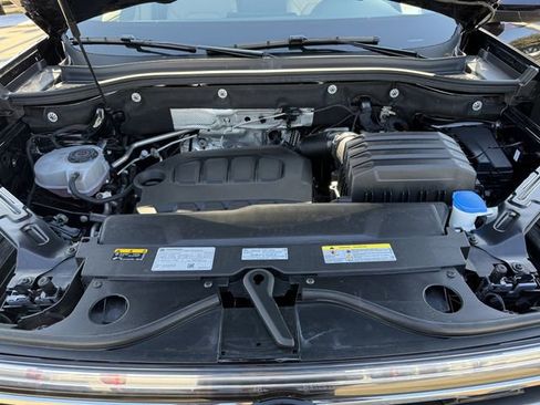 Used 2025 Volkswagen Atlas SE AWD/4WD image 28