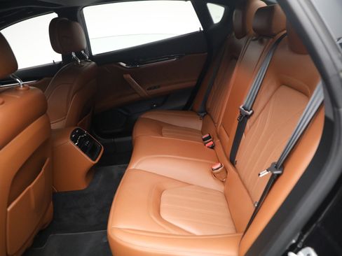 Used 2022 Maserati Quattroporte Modena Q4 AWD/4WD image 18