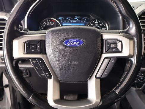 Used 2019 Ford F150 Platinum w/ Equipment Group 701A Luxury AWD/4WD image 3