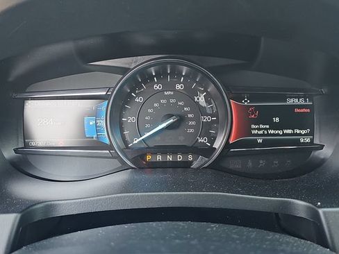 Used 2019 Ford Explorer XLT w/ Equipment Group 202A FWD image 15
