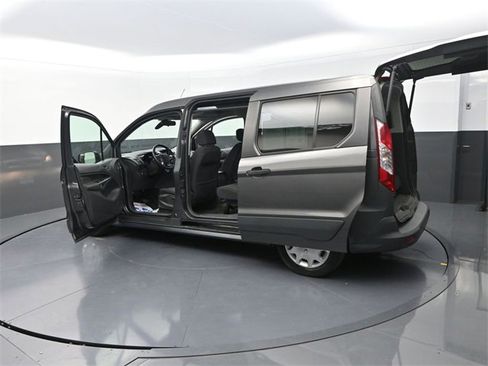 Used 2017 Ford Transit Connect XL image 42