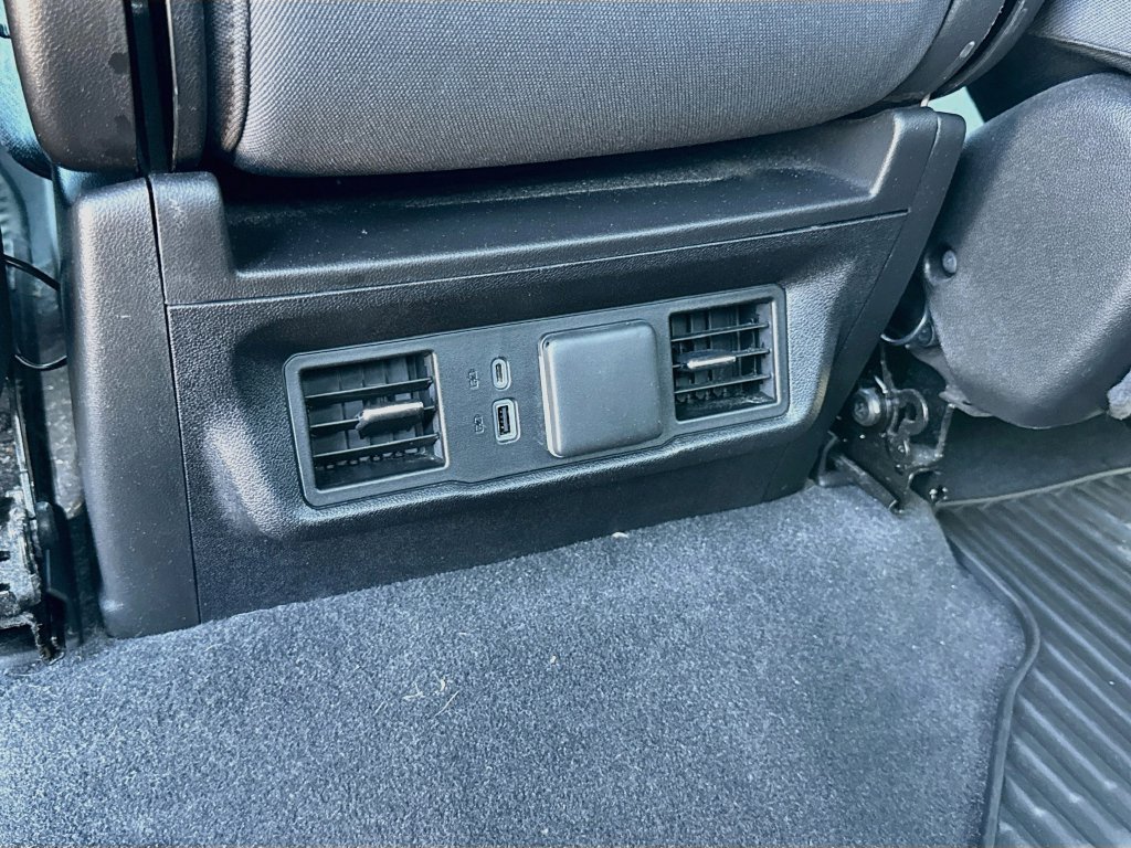 Used 2023 Chevrolet Silverado 1500 LT AWD/4WD image 28