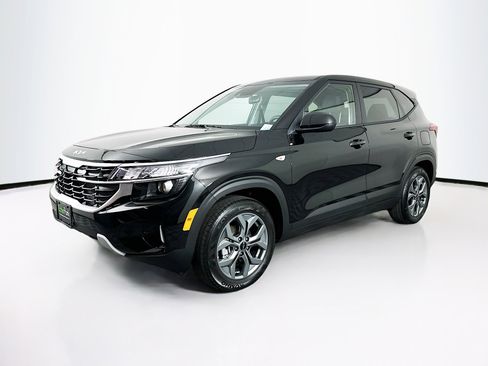 Used 2026 Kia Seltos LX image 3