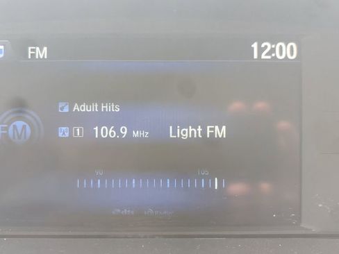 Used 2017 Honda Odyssey Touring Elite image 12
