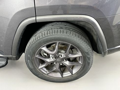 Used 2021 Jeep Grand Cherokee Limited w/ Quick Order Package 28K 80th AWD/4WD image 11