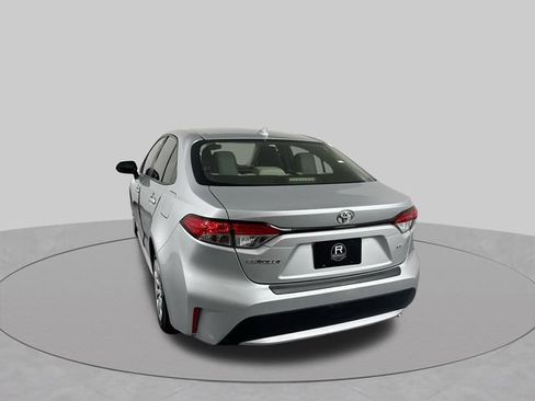 Used 2020 Toyota Corolla LE FWD image 29
