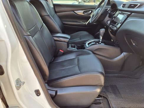 Used 2015 Nissan Rogue SL FWD image 11