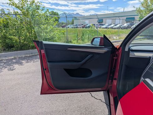 Used 2023 Tesla Model Y Long Range AWD/4WD image 12